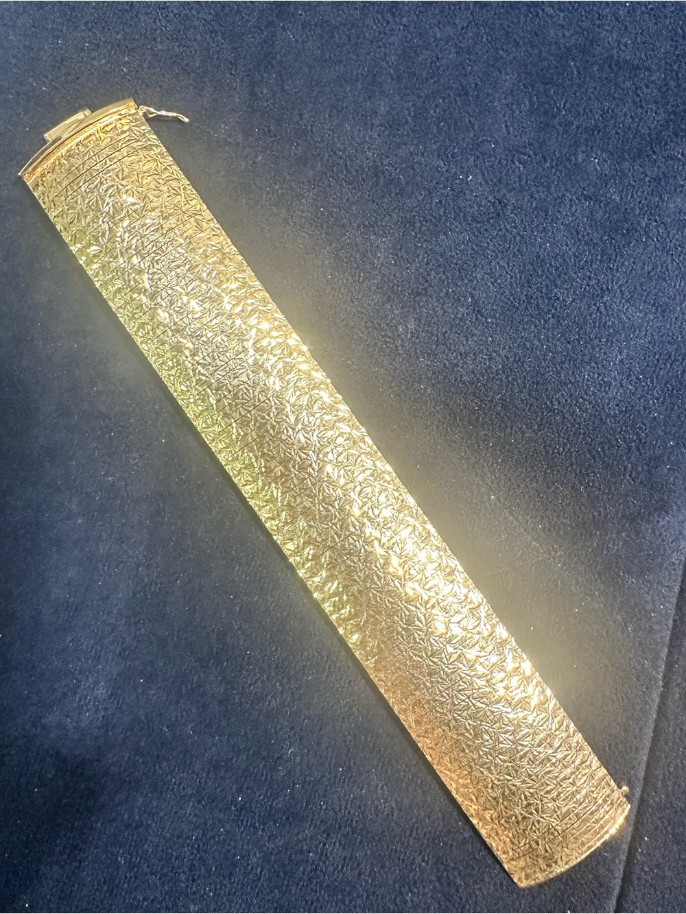Vtg: Bella Diva Bronze Italy Etched Wide Omega Style Bracelet
